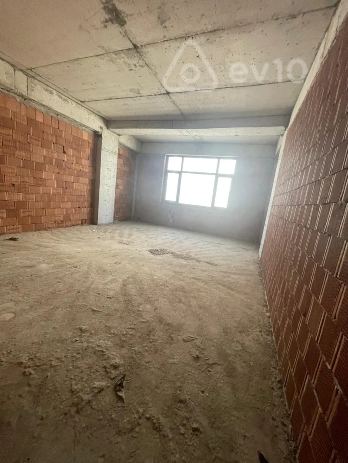 Satılır 3 otaqlı yeni tikili 133 m²