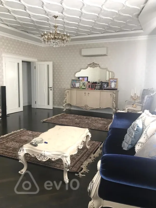 Satılır 3 otaqlı yeni tikili 150 m²