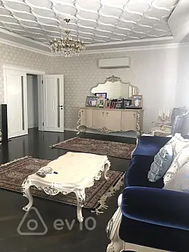 Satılır 3 otaqlı yeni tikili 150 m²