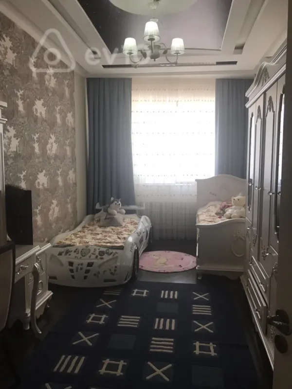 Satılır 3 otaqlı yeni tikili 150 m²