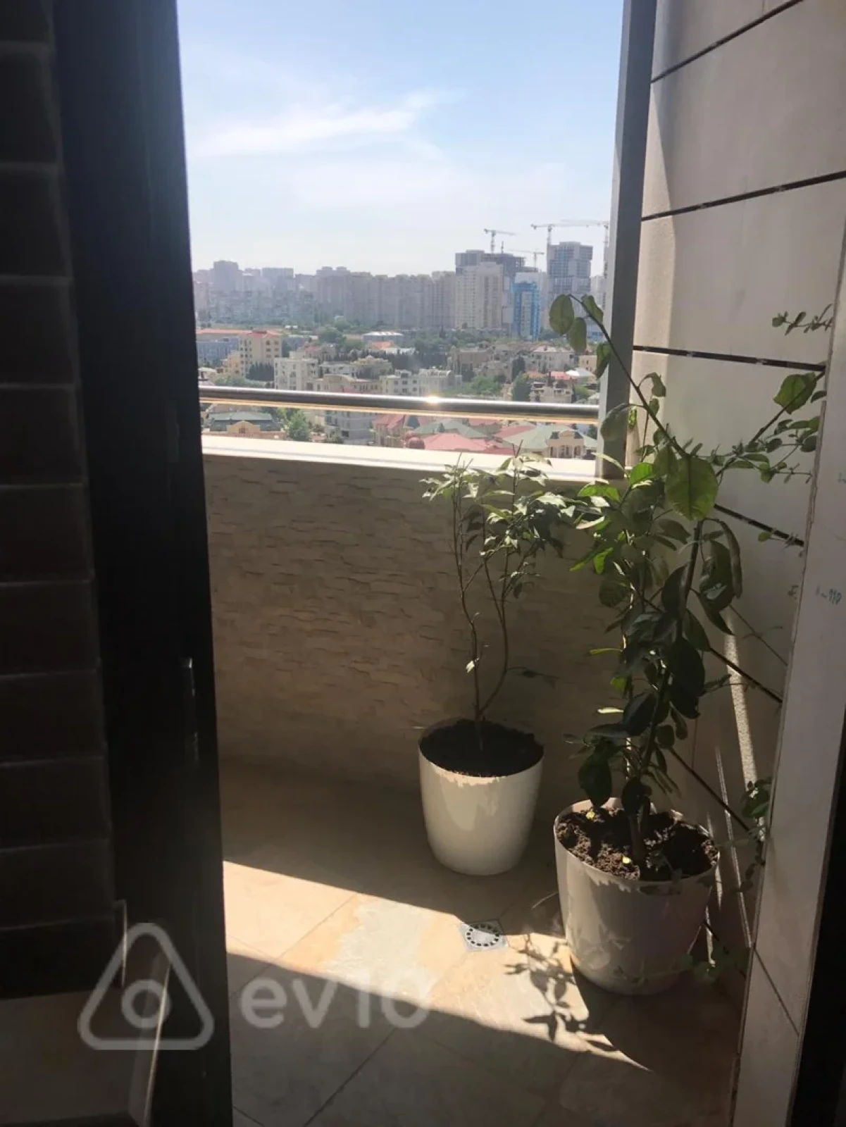 Satılır 3 otaqlı yeni tikili 150 m²