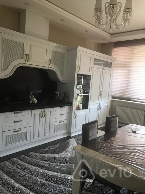 Satılır 3 otaqlı yeni tikili 150 m²