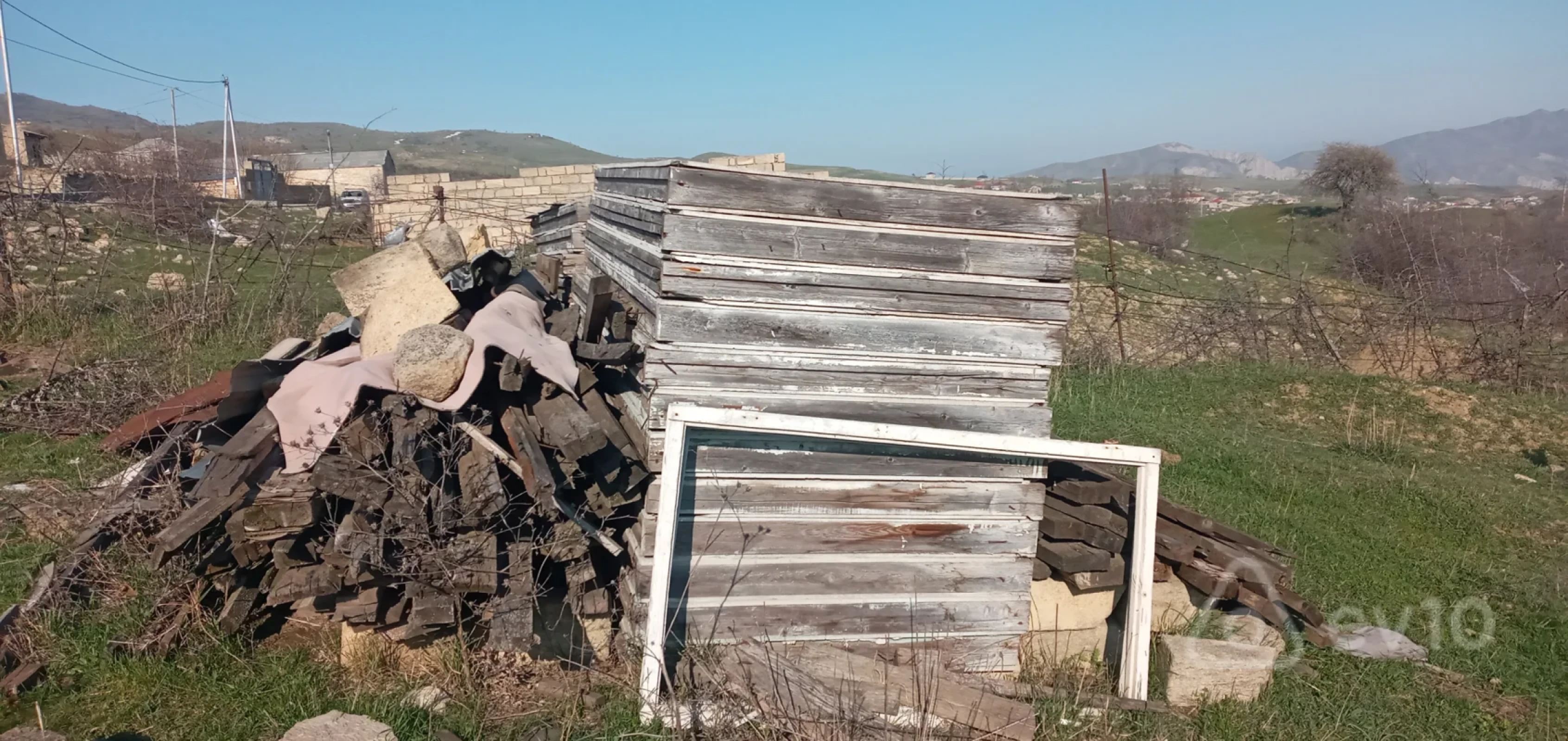 Satılır torpaq sahəsi