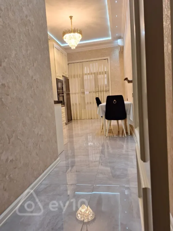 Satılır 3 otaqlı yeni tikili 147 m²