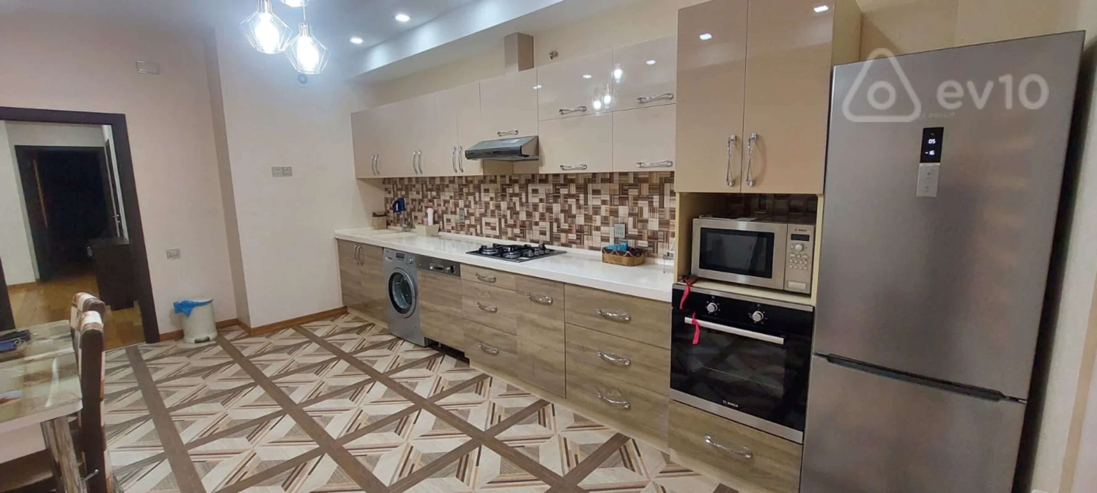Satılır 3 otaqlı yeni tikili 120 m²
