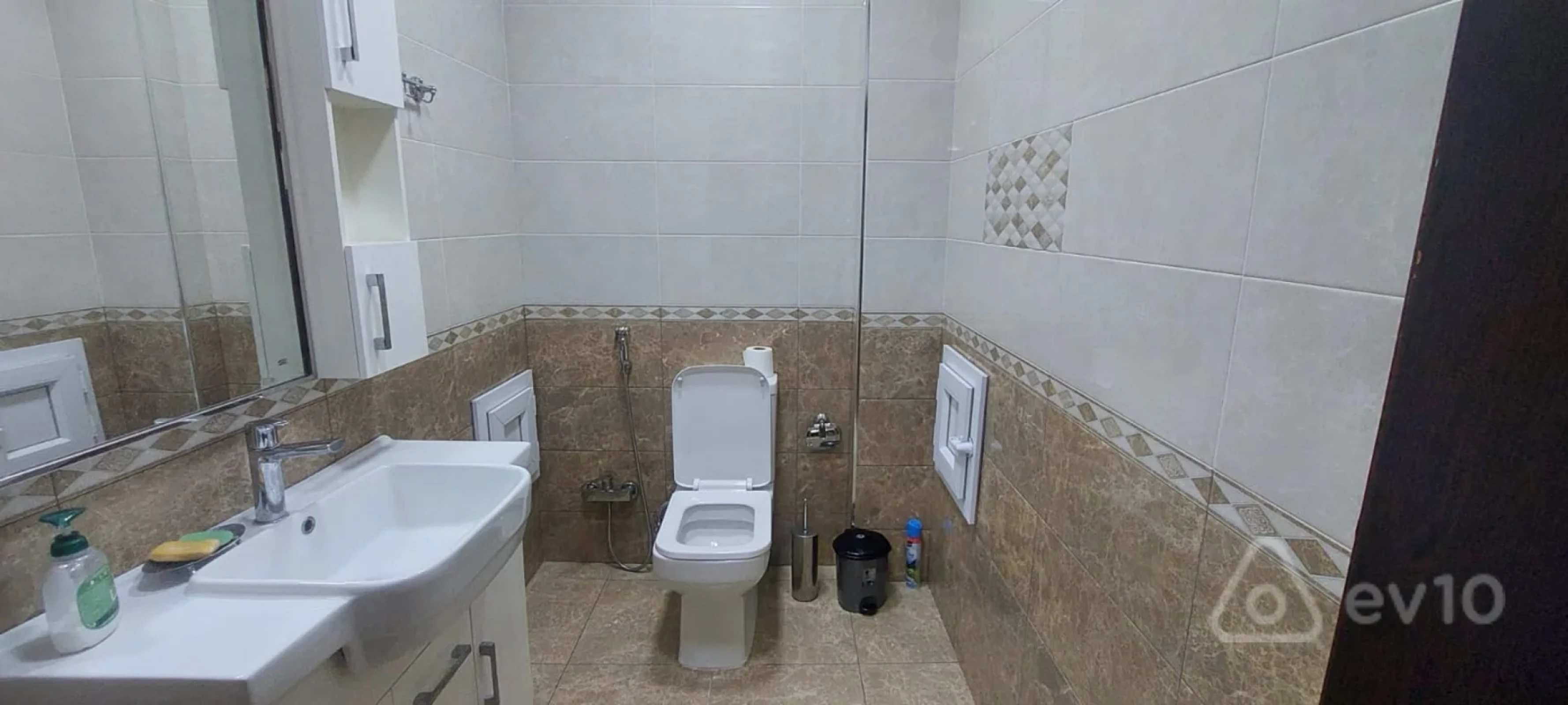 Satılır 3 otaqlı yeni tikili 120 m²