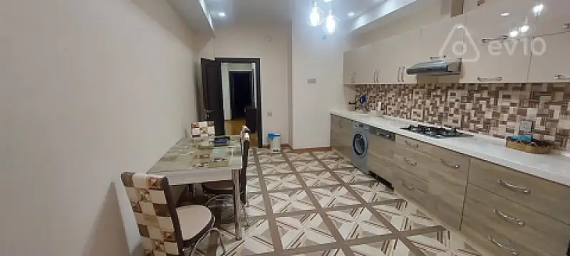 Satılır 3 otaqlı yeni tikili 120 m²