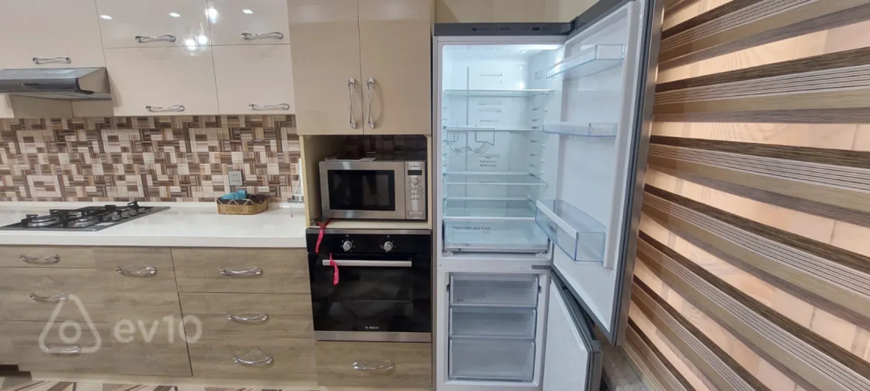 Satılır 3 otaqlı yeni tikili 120 m²