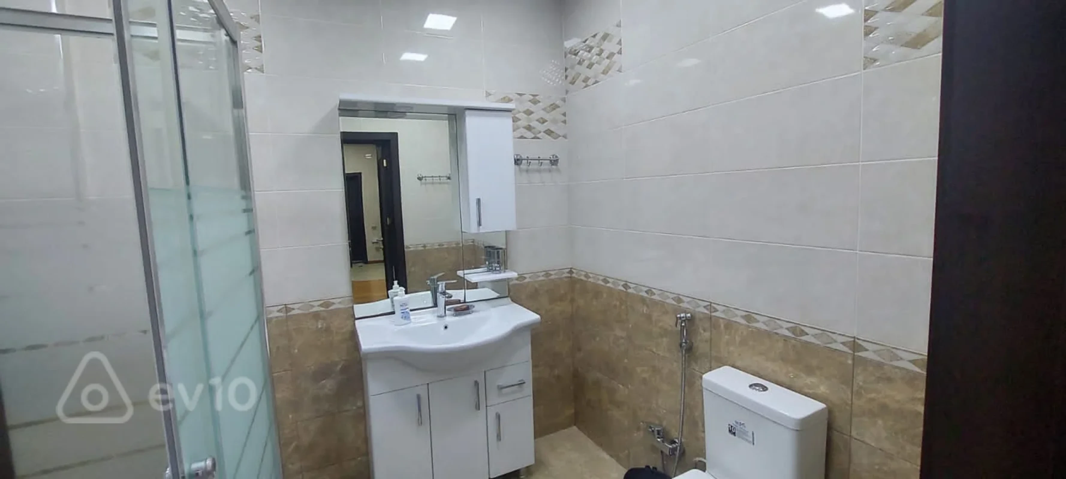 Satılır 3 otaqlı yeni tikili 120 m²