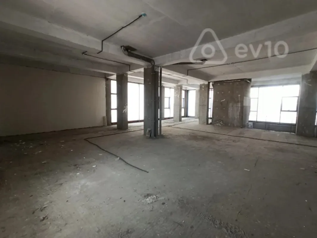 Kirayə verilir mənzil 630 m²