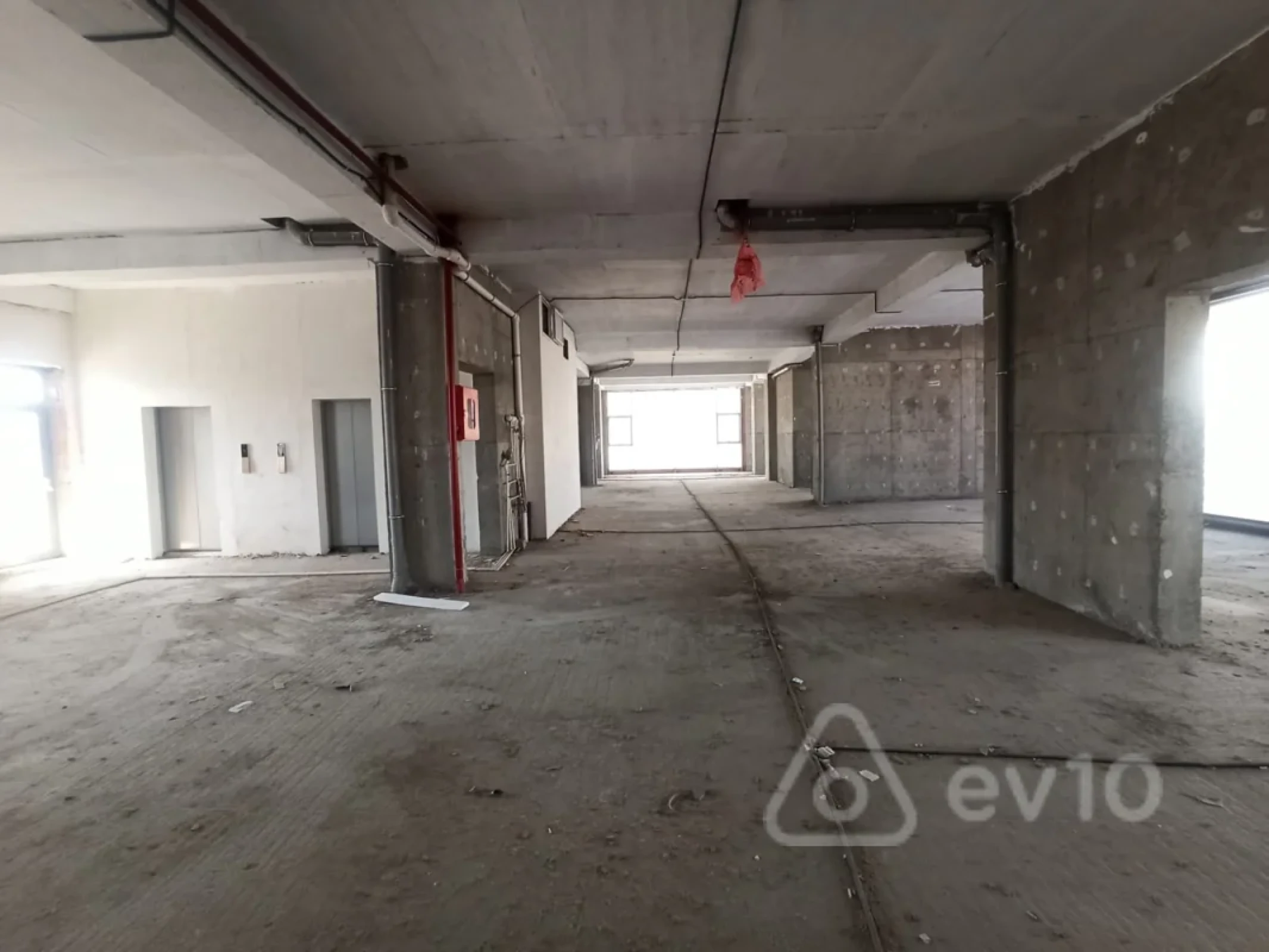 Kirayə verilir mənzil 630 m²