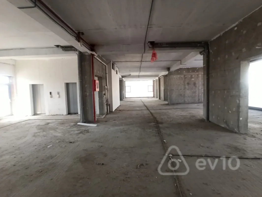 Kirayə verilir mənzil 630 m²