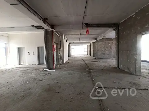 Kirayə verilir mənzil 630 m²