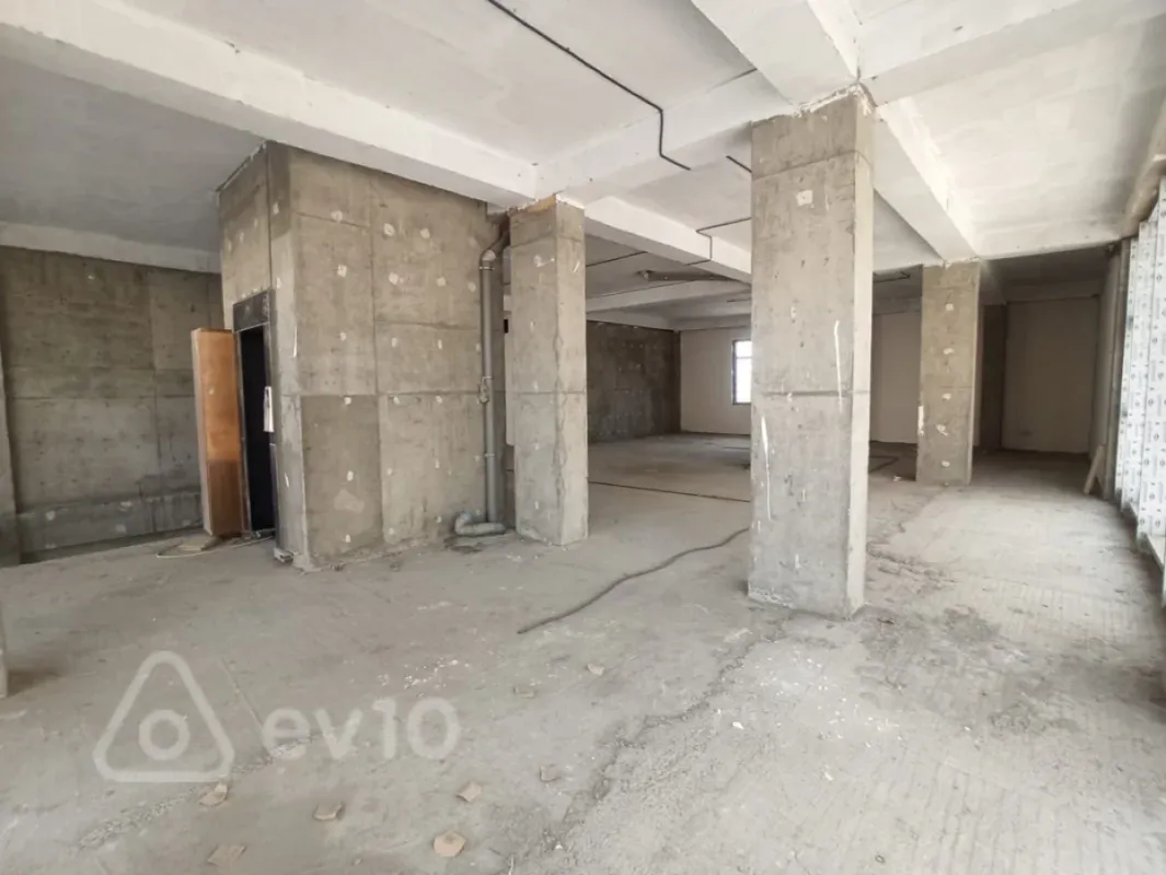 Kirayə verilir mənzil 630 m²