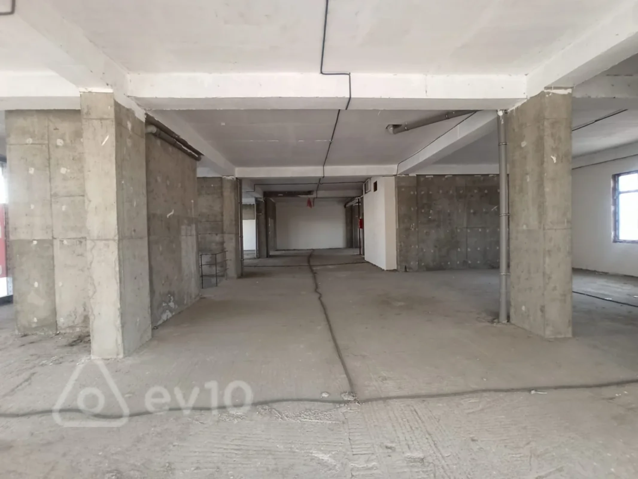 Kirayə verilir mənzil 630 m²