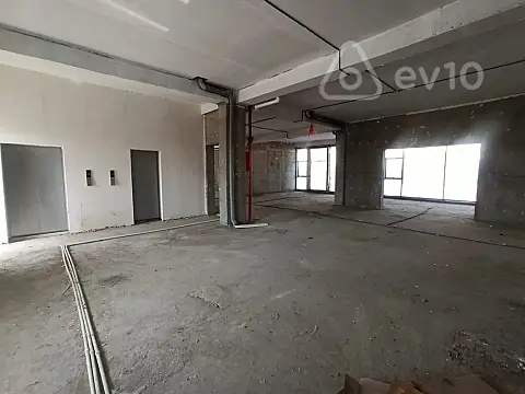 Kirayə verilir mənzil 630 m²