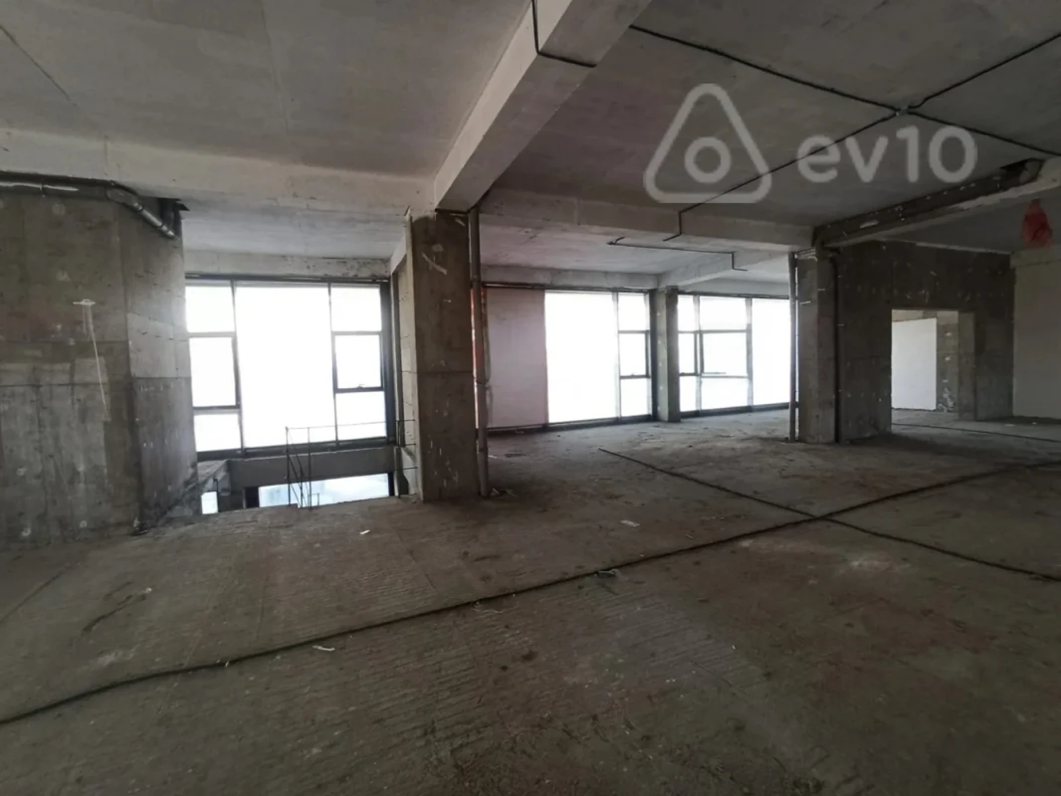 Kirayə verilir mənzil 630 m²
