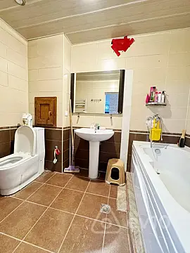 Satılır 5 otaqlı köhnə tikili 125 m²