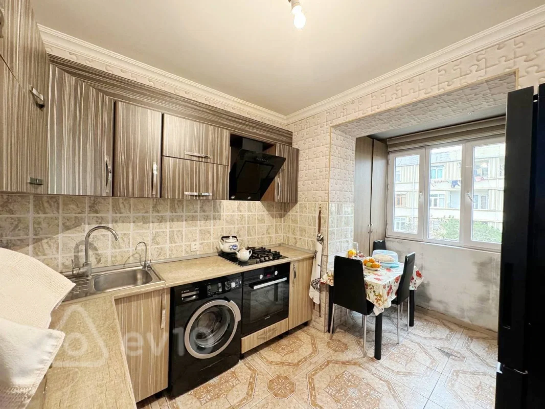 Satılır 5 otaqlı köhnə tikili 125 m²