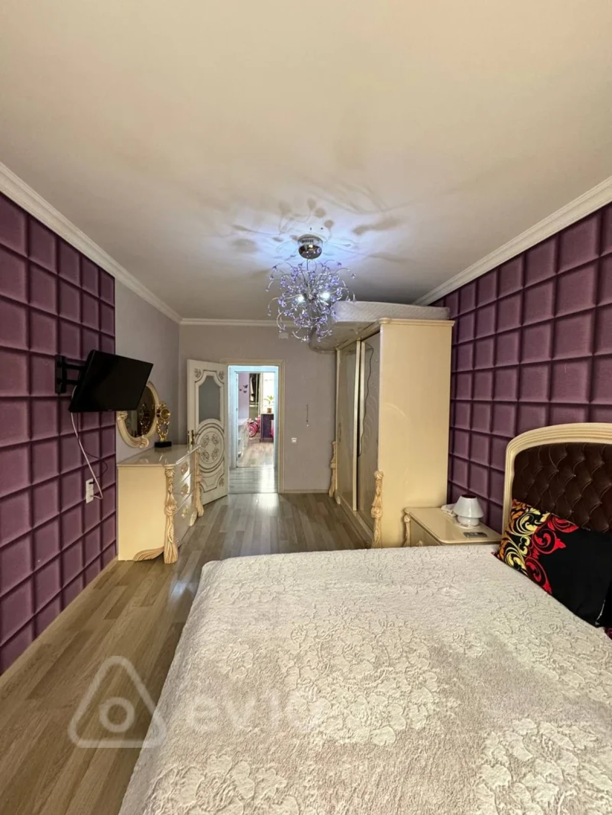 Satılır 5 otaqlı köhnə tikili 125 m²