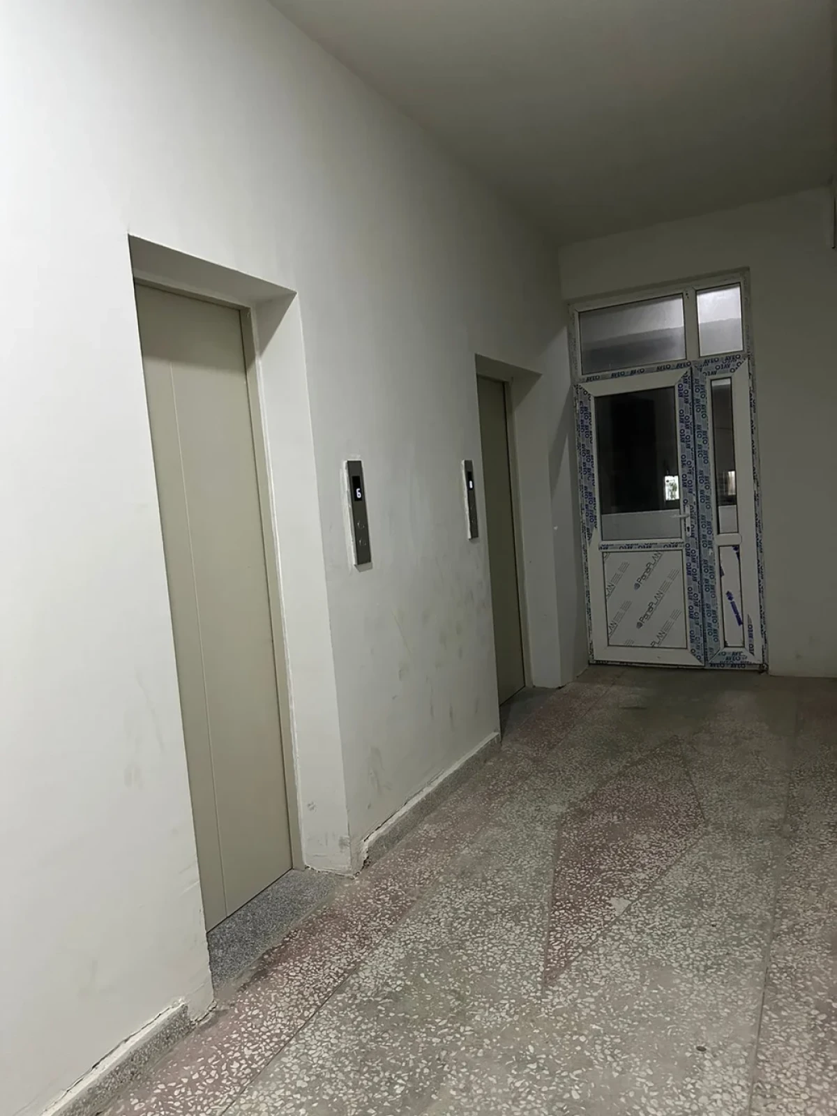 Satılır 2 otaqlı yeni tikili 85 m²