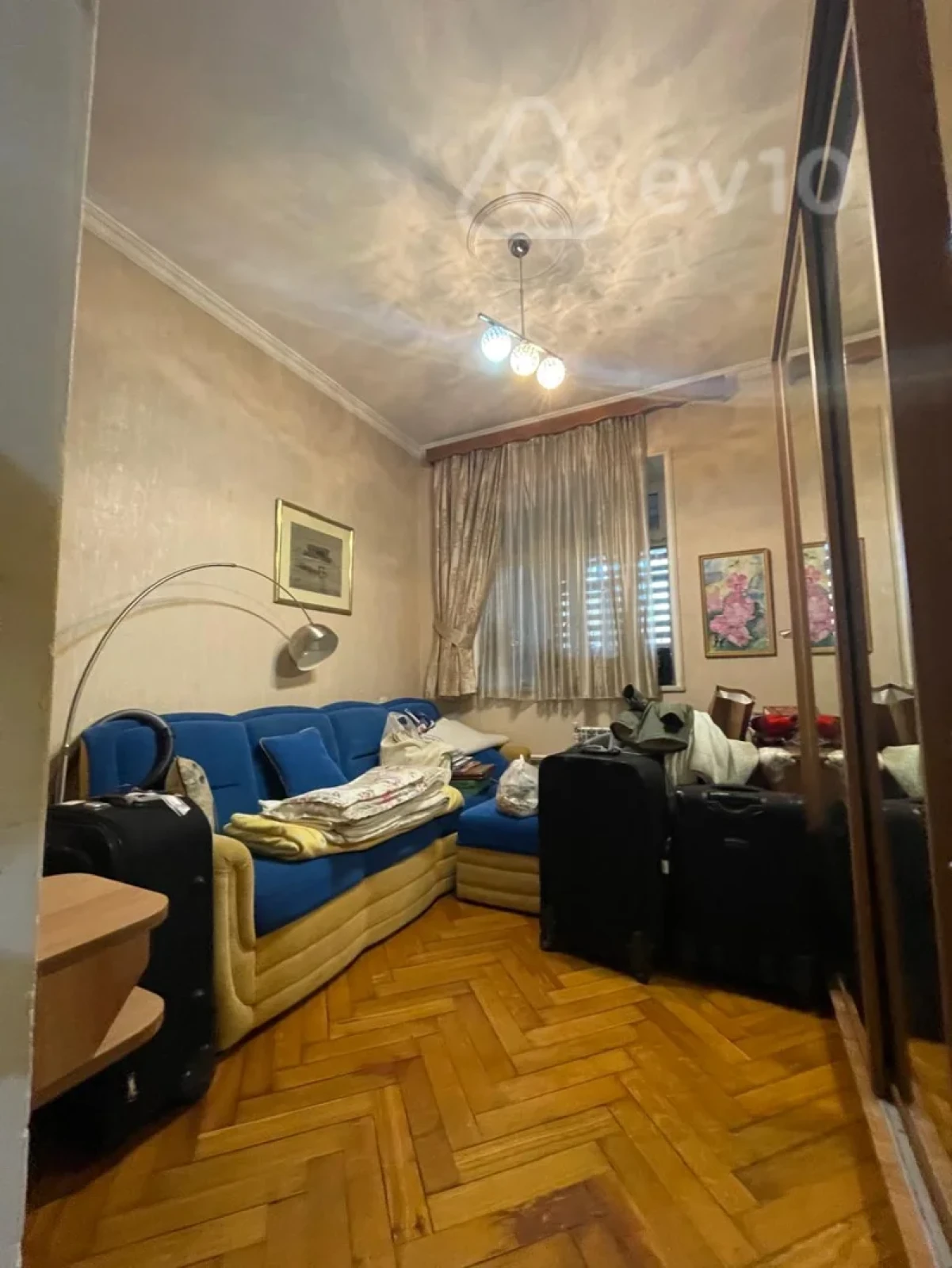 Satılır 4 otaqlı köhnə tikili 128 m²