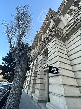 Satılır 4 otaqlı köhnə tikili 128 m²