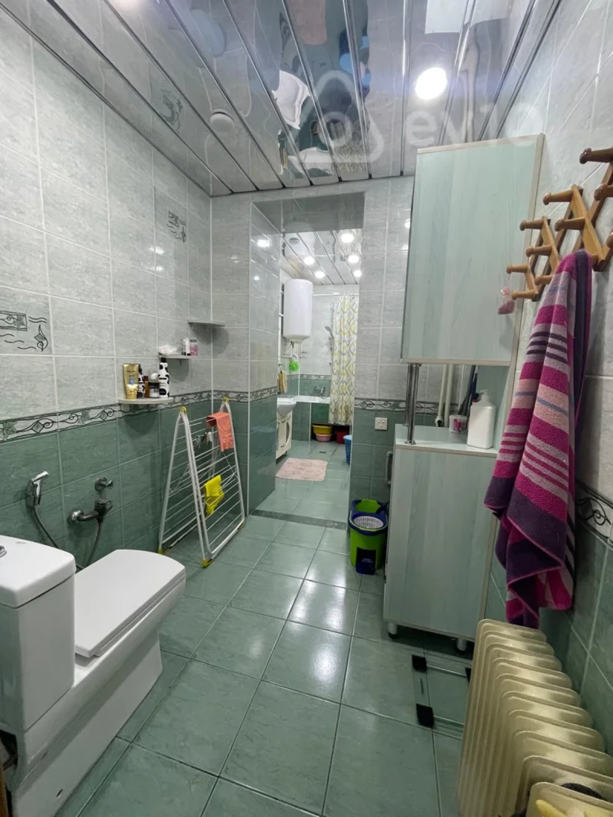 Satılır 4 otaqlı köhnə tikili 128 m²