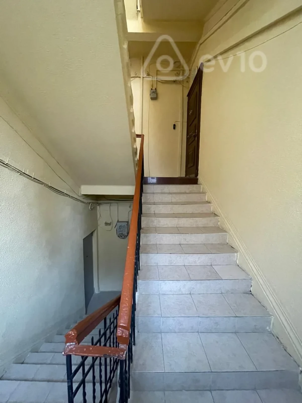 Satılır 4 otaqlı köhnə tikili 128 m²