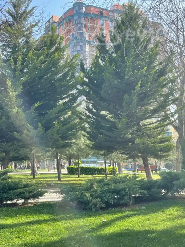 Satılır 4 otaqlı köhnə tikili 128 m²