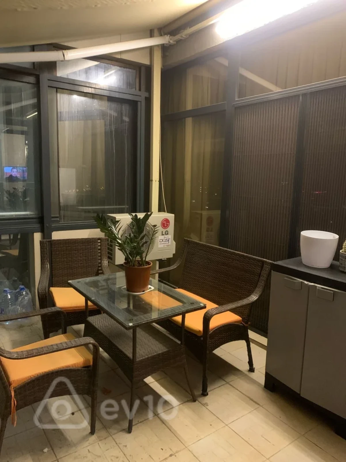 Satılır 4 otaqlı yeni tikili 200 m²