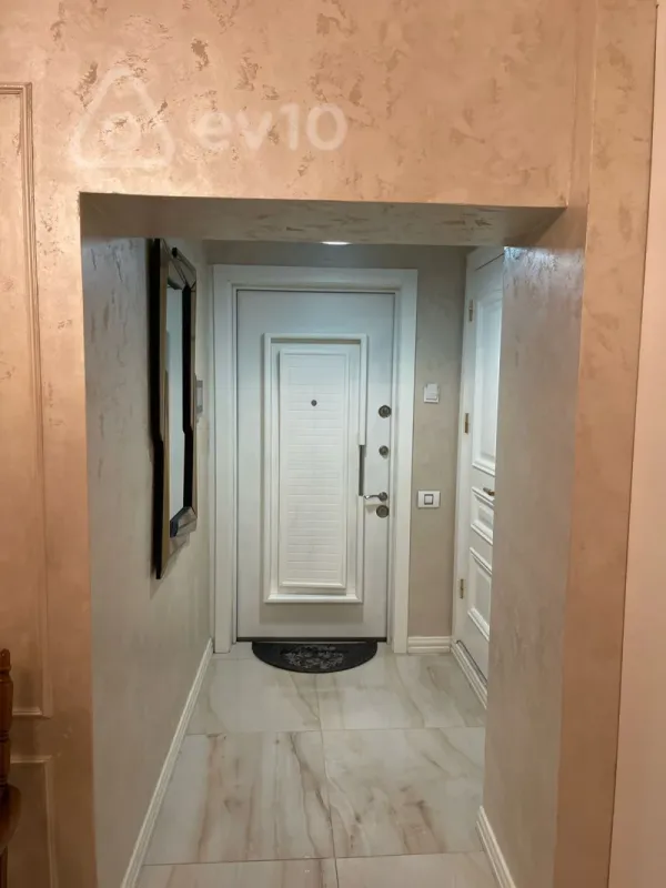 Satılır 4 otaqlı yeni tikili 200 m²