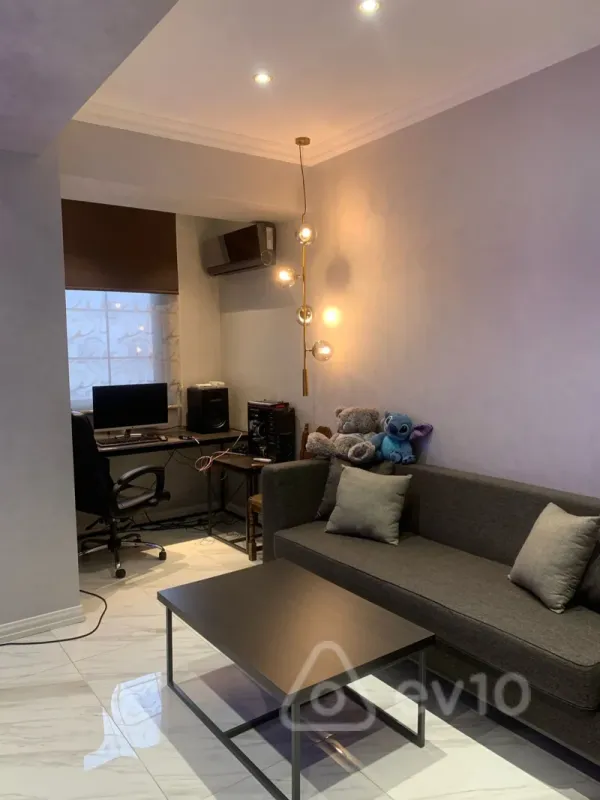 Satılır 4 otaqlı yeni tikili 200 m²