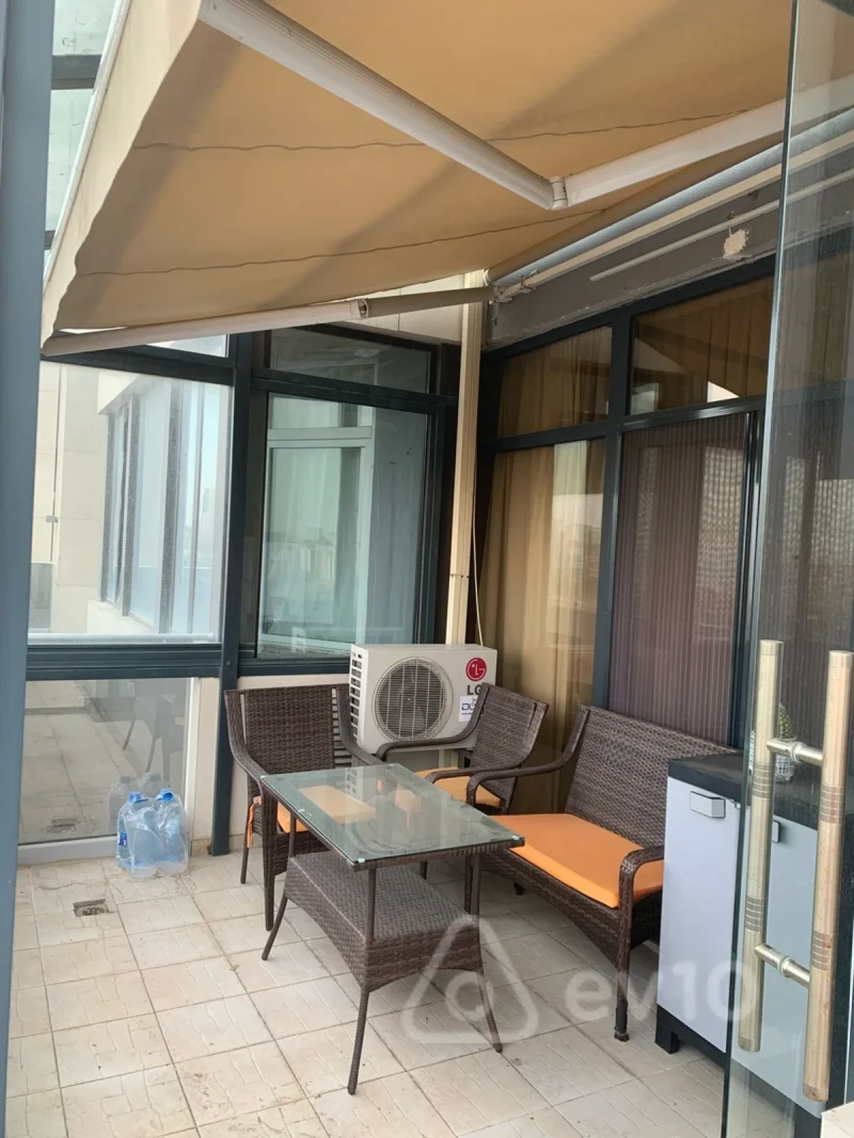 Satılır 4 otaqlı yeni tikili 200 m²