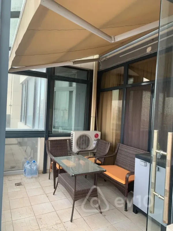 Satılır 4 otaqlı yeni tikili 200 m²