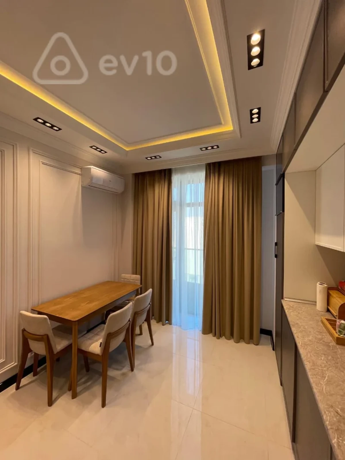 Kirayə verilir 2 otaqlı yeni tikili 105 m²