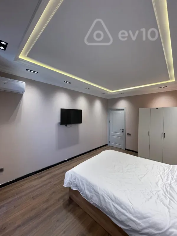 Kirayə verilir 2 otaqlı yeni tikili 105 m²