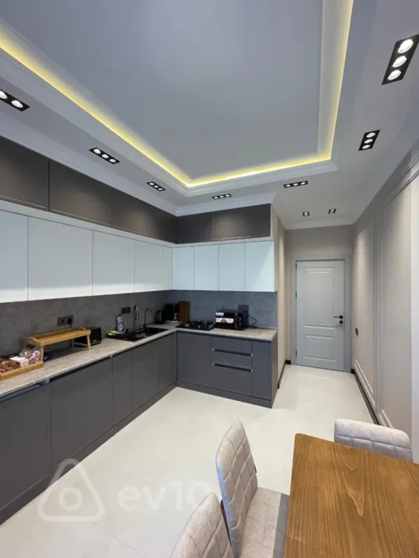 Kirayə verilir 2 otaqlı yeni tikili 105 m²