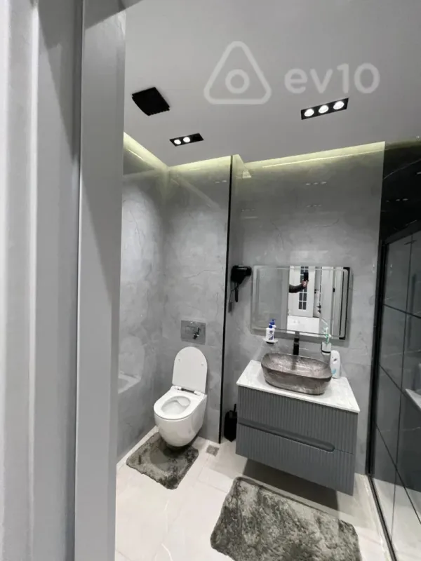 Kirayə verilir 2 otaqlı yeni tikili 105 m²