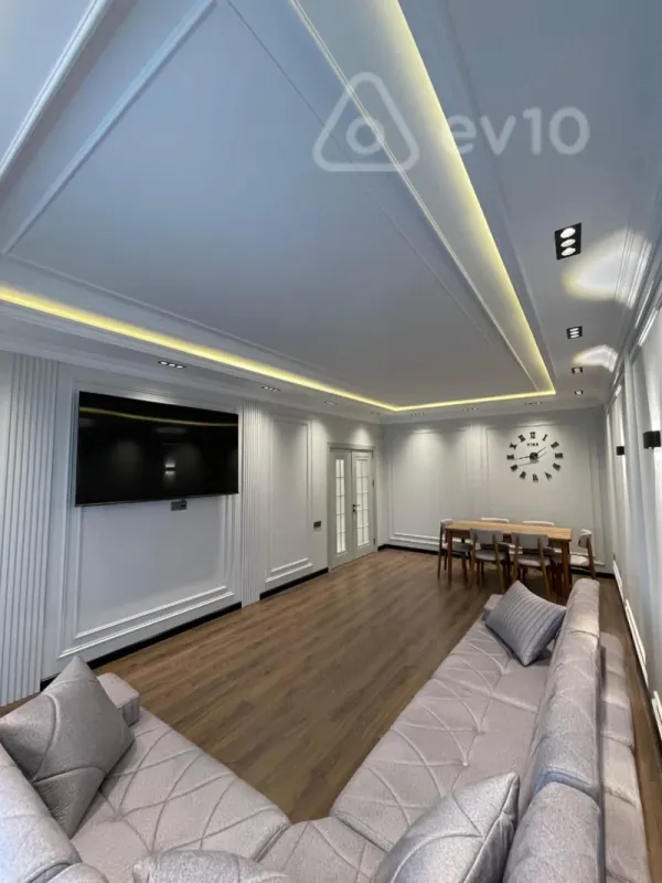 Kirayə verilir 2 otaqlı yeni tikili 105 m²
