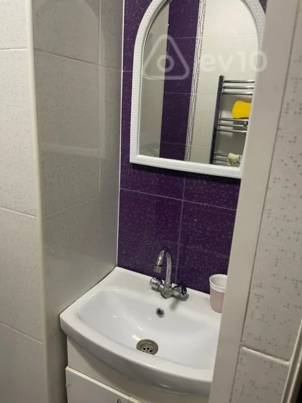 Kirayə verilir 2 otaqlı yeni tikili 65 m²