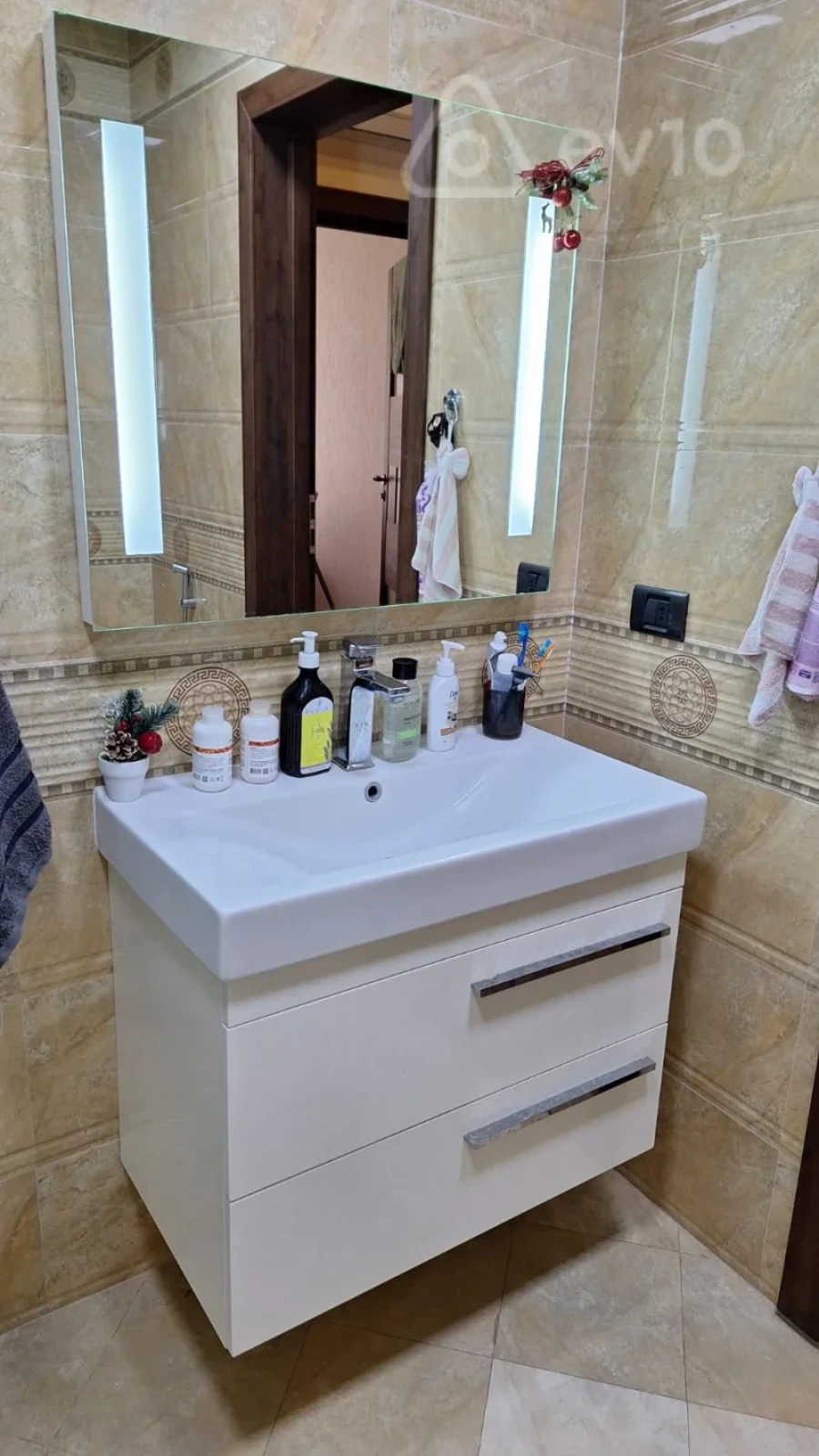 Satılır 2 otaqlı yeni tikili 92 m²