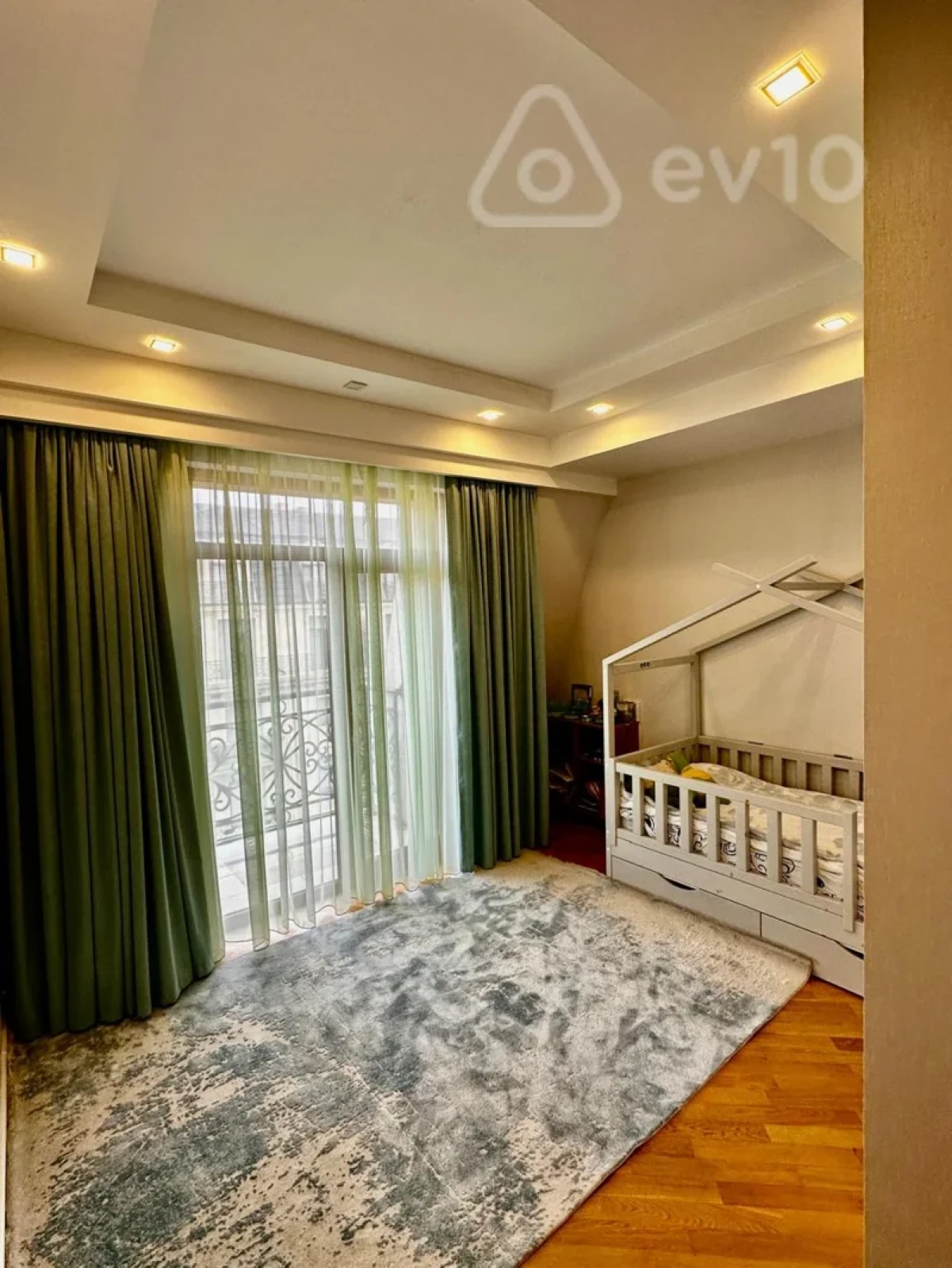 Satılır 3 otaqlı yeni tikili 110 m²