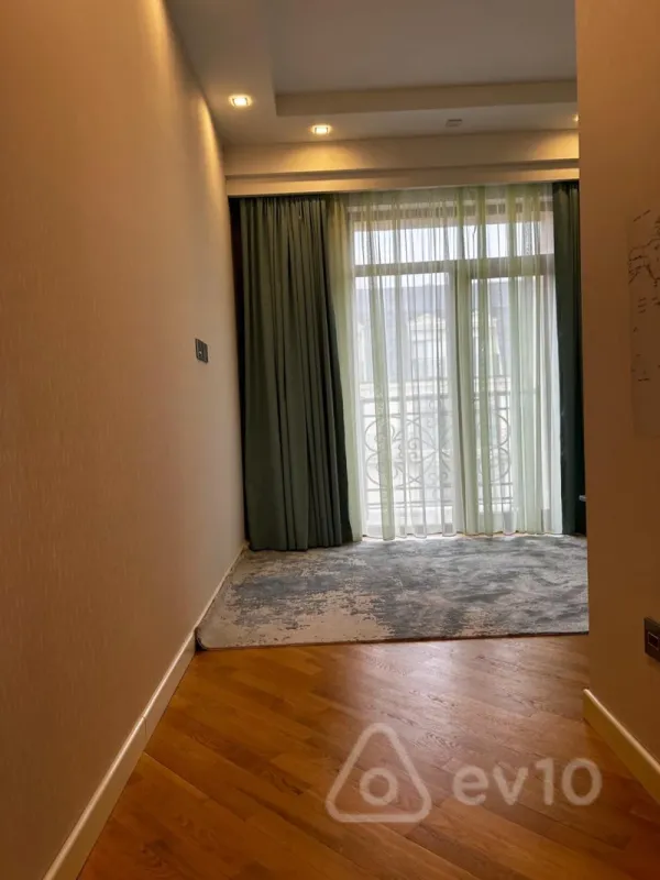 Satılır 3 otaqlı yeni tikili 110 m²