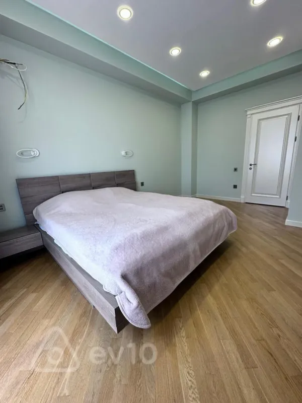 Satılır 3 otaqlı yeni tikili 110 m²