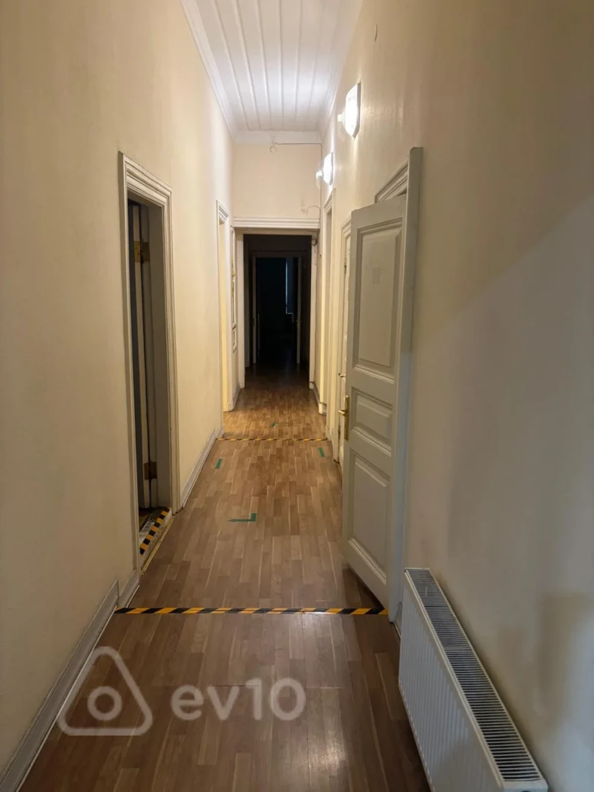 Kirayə verilir mənzil 370 m²