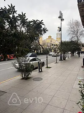 Kirayə verilir mənzil 370 m²