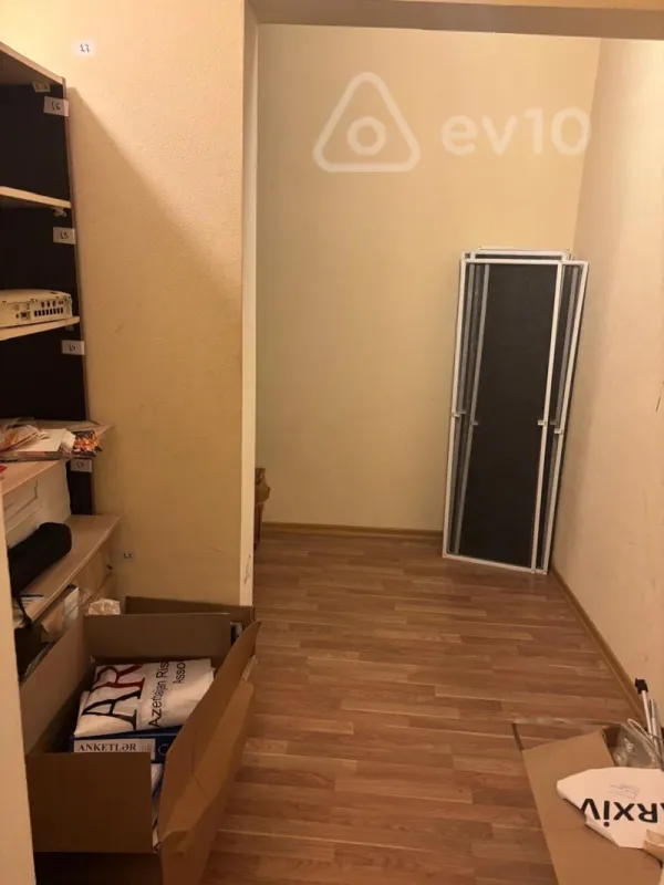 Kirayə verilir mənzil 370 m²