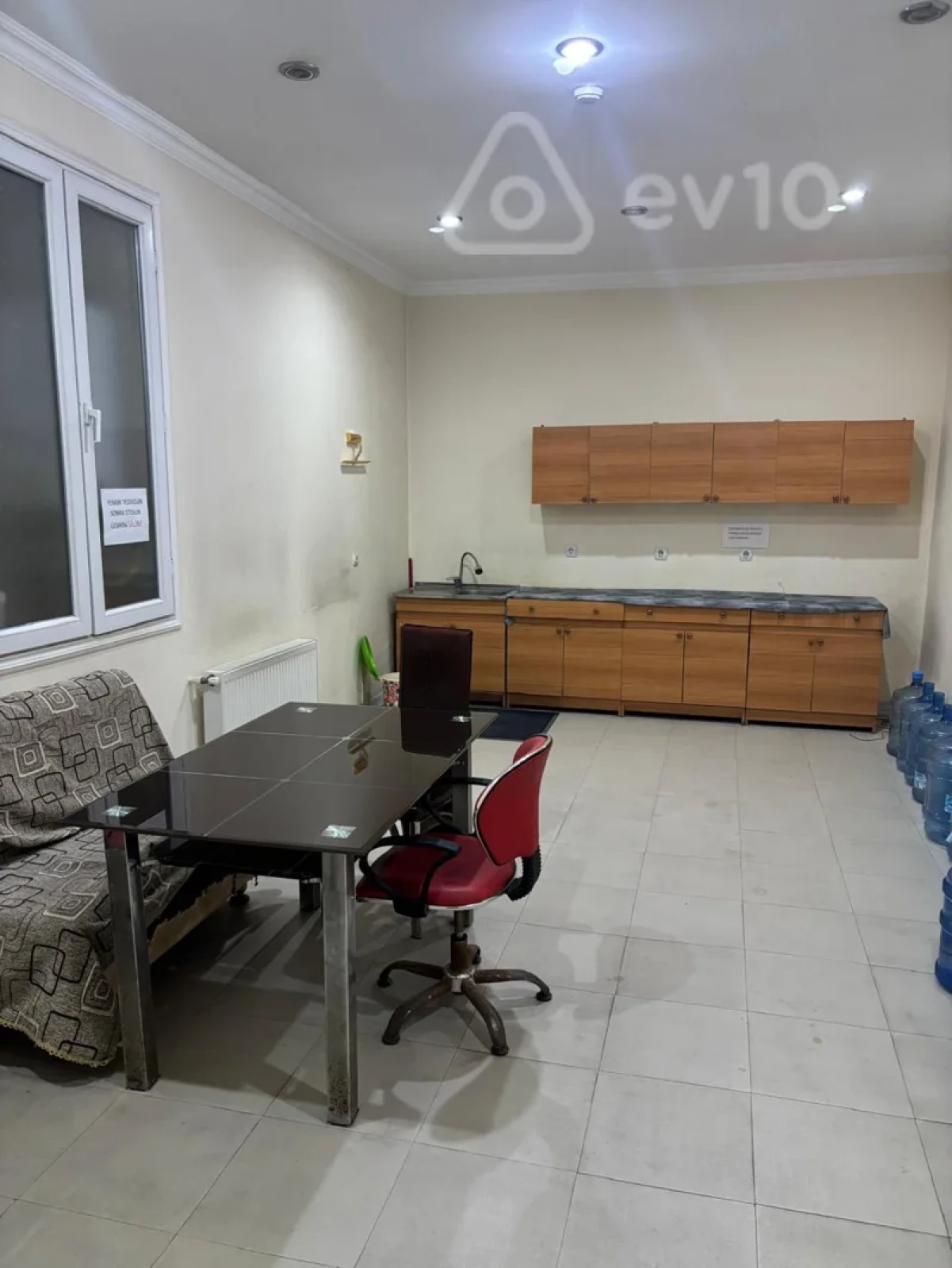 Kirayə verilir mənzil 370 m²