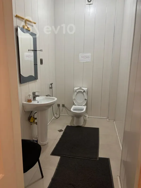 Kirayə verilir mənzil 370 m²